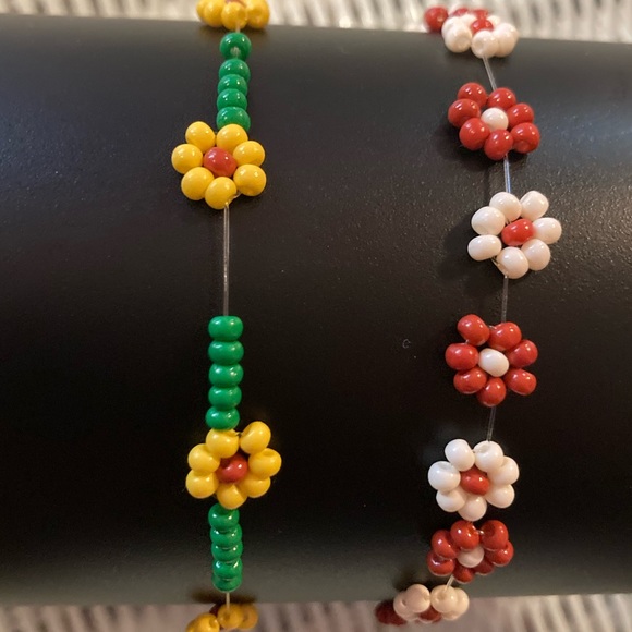 Flower bracelets - Picture 6 of 6